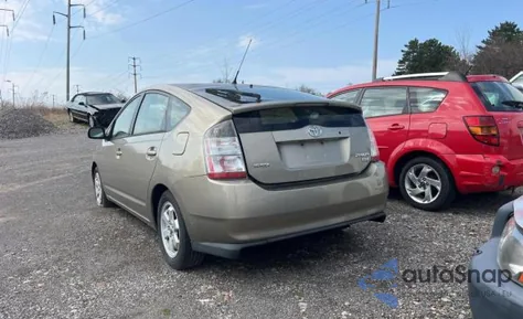 2005 Toyota Prius z USA, uszkodzony, nr VIN JTDKB20U953087825